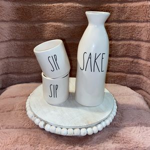 Rae Dunn sake set